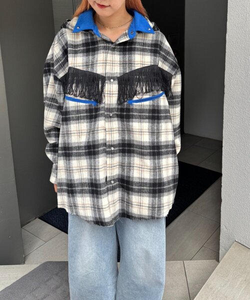 SOUNDSGOOOOD(サウンズグッド)の「【SOUNDS GOOOOD】ネルチェック刺繍フリンジフードウエスタンシャツ(シャツ/ブラウス・レディース・オフホワイト・ONE SIZE)」の4枚目の写真