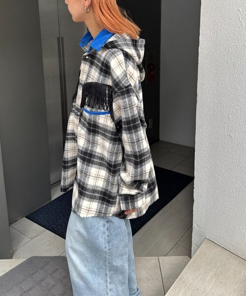 SOUNDSGOOOOD(サウンズグッド)の「【SOUNDS GOOOOD】ネルチェック刺繍フリンジフードウエスタンシャツ(シャツ/ブラウス・レディース・オフホワイト・ONE SIZE)」の5枚目の写真