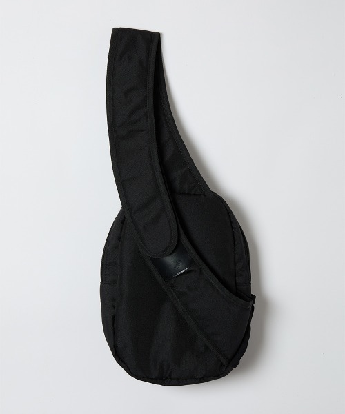 soduk（スドーク）の「strap body bag / ストラップボディバッグ（ショルダーバッグ・レディース・ブラック・ONE SIZE）」の4枚目の写真
