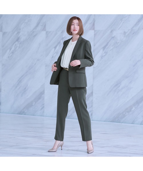 AOYAMA（アオヤマ）の「センタープレスでスタイリッシュに！バックサテンテーパードパンツ（スーツパンツ・レディース・モカ/チャコールグレー・11号/9号/13号/5号/17号/7号/15号）」の21枚目の写真