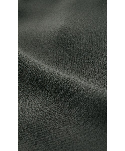 AOYAMA（アオヤマ）の「センタープレスでスタイリッシュに！バックサテンテーパードパンツ（スーツパンツ・レディース・モカ/チャコールグレー・11号/9号/13号/5号/17号/7号/15号）」の3枚目の写真