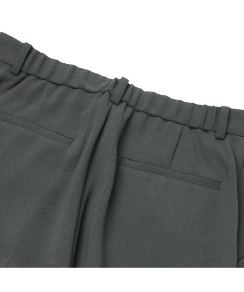 AOYAMA（アオヤマ）の「センタープレスでスタイリッシュに！バックサテンテーパードパンツ（スーツパンツ・レディース・モカ/チャコールグレー・11号/9号/13号/5号/17号/7号/15号）」の12枚目の写真