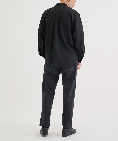 WHITE MOUNTAINEERING（ホワイトマウンテニアリング）の「【White Mountaineering / ホワイトマウンテニアリング】MID GUSSET SLEEVE STRETCH SHIRT（シャツ/ブラウス・メンズ・ブラック/グレー・0/1/2）」の6枚目の写真