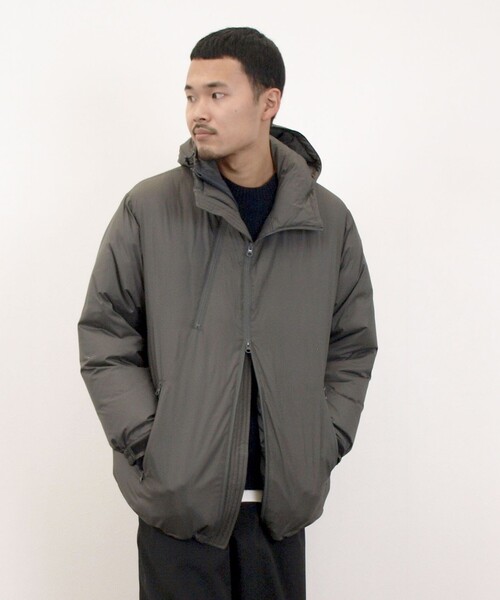 J.PRESS YORK STREET(ジェイプレスヨークストリート)の「【UNISEX】フーデット ダウンジャケット(ダウンジャケット/コート・メンズ・グレー系/ネイビー系・SMALL/MEDIUM/LARGE)」の1枚目の写真