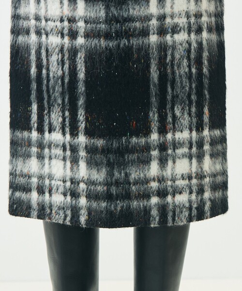 TOMORROWLAND collection（トゥモローランドコレクション）の「カラーネップチェック タイトストレートスカート（スカート・レディース・ブラック系その他・34/36）」の8枚目の写真