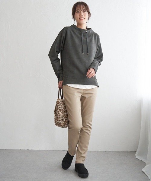 ikka（イッカ）の「【雑誌InRed12月号掲載】フェイクスエードスピンドルプルオーバー（スウェット・レディース・グリーン/コーラルピンク/ベージュ/チャコール/ブラウン系その他・M/L/S）」の19枚目の写真