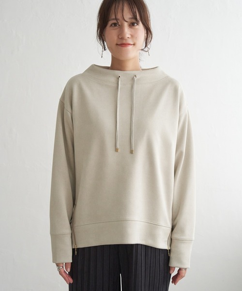 ikka（イッカ）の「【雑誌InRed12月号掲載】フェイクスエードスピンドルプルオーバー（スウェット・レディース・グリーン/コーラルピンク/ベージュ/チャコール/ブラウン系その他・M/L/S）」の9枚目の写真