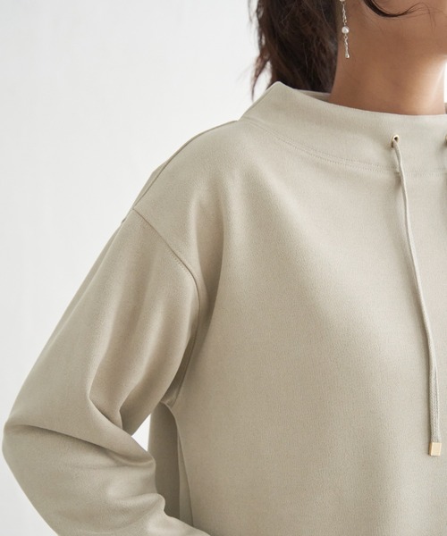 ikka（イッカ）の「【雑誌InRed12月号掲載】フェイクスエードスピンドルプルオーバー（スウェット・レディース・グリーン/コーラルピンク/ベージュ/チャコール/ブラウン系その他・M/L/S）」の14枚目の写真