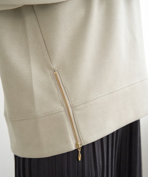 ikka（イッカ）の「【雑誌InRed12月号掲載】フェイクスエードスピンドルプルオーバー（スウェット・レディース・グリーン/コーラルピンク/ベージュ/チャコール/ブラウン系その他・M/L/S）」の16枚目の写真