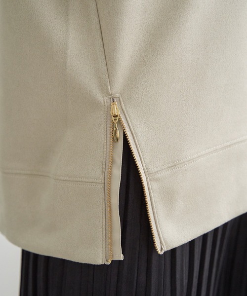 ikka（イッカ）の「【雑誌InRed12月号掲載】フェイクスエードスピンドルプルオーバー（スウェット・レディース・グリーン/コーラルピンク/ベージュ/チャコール/ブラウン系その他・M/L/S）」の17枚目の写真