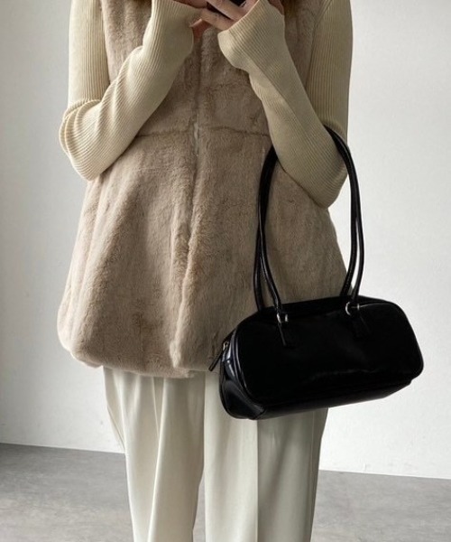 mebole(メボレ)の「Classic Refined Shoulder Bag(ショルダーバッグ・レディース・レッド/ブラック・FREE)」の14枚目の写真