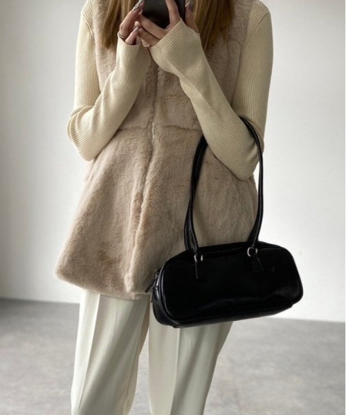 mebole(メボレ)の「Classic Refined Shoulder Bag(ショルダーバッグ・レディース・レッド/ブラック・FREE)」の15枚目の写真