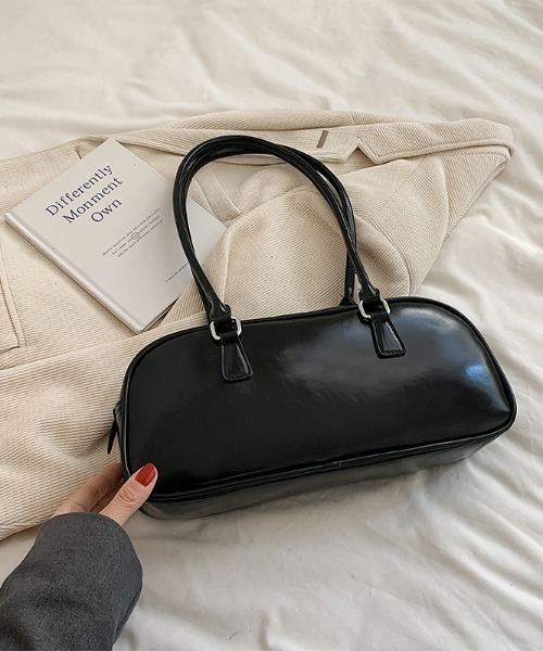 mebole(メボレ)の「Classic Refined Shoulder Bag(ショルダーバッグ・レディース・レッド/ブラック・FREE)」の18枚目の写真