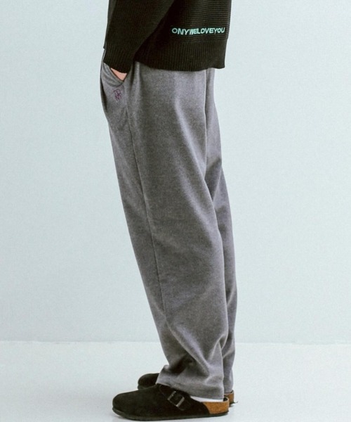 TonyTaizsun（トニータイズサン）の「【TonyTaizsun/トニータイズサン】Tony Flannel Pants　ウール混　ツータック　トラウザーパンツ　ワイド　テーパードシルエット（その他パンツ・メンズ・グレー・MEDIUM/LARGE/X-LARGE）」の2枚目の写真
