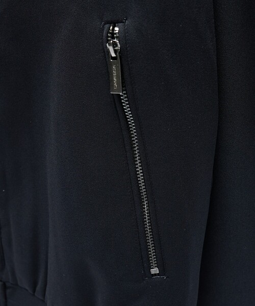DESIGNWORKS（デザインワークス）の「【セットアップ対応】ストレッチナイロン アクティブライダース フーディー（ブルゾン・メンズ・チャコールグレー/ダークネイビー・48/50/46）」の14枚目の写真