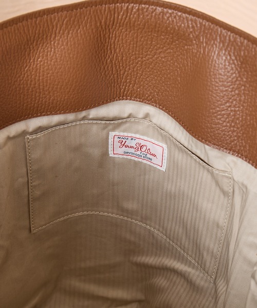 YOUNG&OLSEN The DRYGOODS STORE（ヤングアンドオルセン）の「【YOUNG&OLSEN】EMBOSSED LEATHER DELUXE TOTE L/トートバッグ（トートバッグ・レディース・ブラック/ブラウン/ベージュ・FREE）」の11枚目の写真