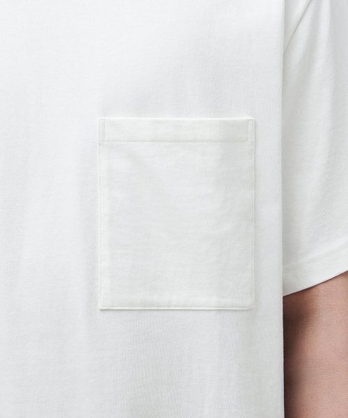MUSINSA STANDARD（ムシンサスタンダード）の「リラックスフィットクルーネックポケットTシャツ[クリーム]（Tシャツ/カットソー・メンズ・その他・XXX-LARGE/SMALL/MEDIUM/LARGE/X-LARGE/XX-LARGE）」の6枚目の写真