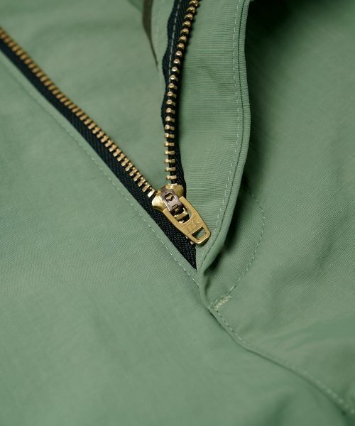 FRIZMWORKS(フリズムワークス)の「NYLON RIPSTOP PARACHUTE PANTS _ SAGE GREEN(スウェットパンツ・レディース・その他・MEDIUM/LARGE/X-LARGE)」の5枚目の写真
