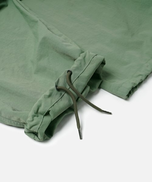 FRIZMWORKS(フリズムワークス)の「NYLON RIPSTOP PARACHUTE PANTS _ SAGE GREEN(スウェットパンツ・レディース・その他・MEDIUM/LARGE/X-LARGE)」の7枚目の写真