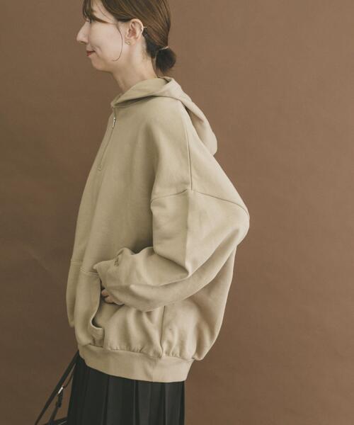 ITEMS URBANRESEARCH（アイテムズ アーバンリサーチ）の「ハイヒートコットンハーフジップスウェット（パーカー・レディース・ベージュ/グレー/ブラック・FREE）」の4枚目の写真