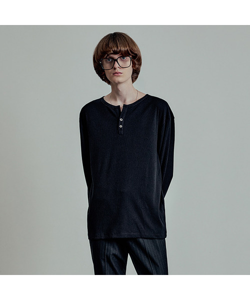 LMOOD(エルムード)の「ヘンリーLDリブロングスリーブTシャツ(3カラー)(Tシャツ/カットソー・メンズ・ライトグレー/ブラック/アイボリー・44/46/48)」の1枚目の写真