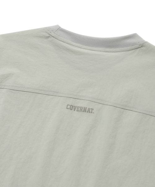 COVERNAT(カバーナット)の「カレッジテックナイロンTシャツカーキ(Tシャツ/カットソー・レディース・その他・MEDIUM/LARGE/X-SMALL/SMALL)」の4枚目の写真
