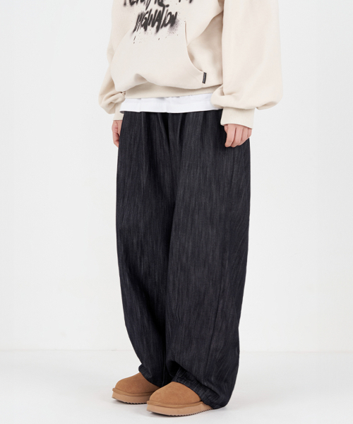 URBANSTOFF(アーバンストッフ)の「デュラブルロングバルーンパンツ(インディゴ)(デニムパンツ・レディース・その他・MEDIUM/SMALL/LARGE)」の2枚目の写真
