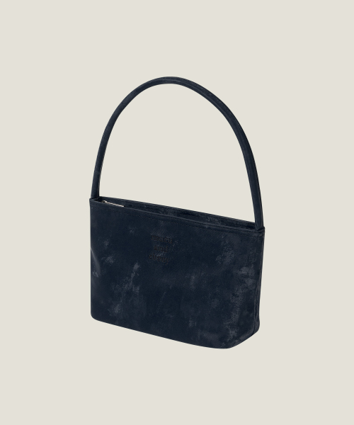 MUCU AND EBONY(ムクアンドエボニー)の「Near Flat Bag _ Deep Navy(ショルダーバッグ・レディース・その他・FREE)」の2枚目の写真