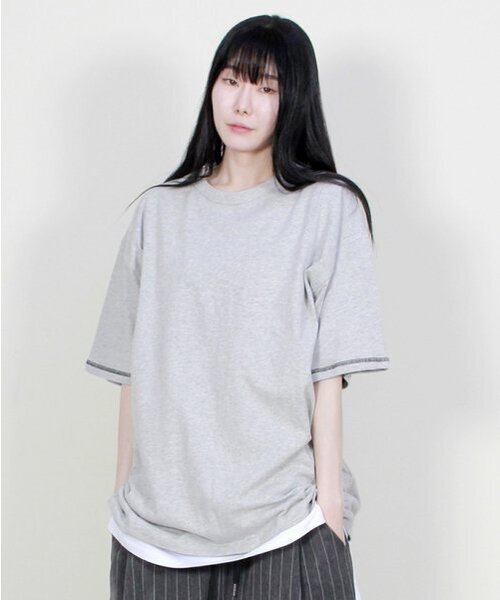 DEMARC(ドゥマーク)の「ボックスフィット半袖ステッチスリーブTシャツグレー(Tシャツ/カットソー・レディース・その他・LARGE/MEDIUM)」の3枚目の写真