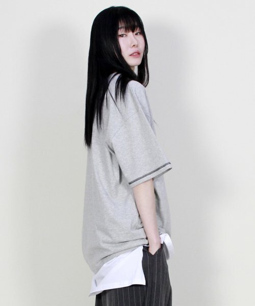DEMARC(ドゥマーク)の「ボックスフィット半袖ステッチスリーブTシャツグレー(Tシャツ/カットソー・レディース・その他・LARGE/MEDIUM)」の6枚目の写真