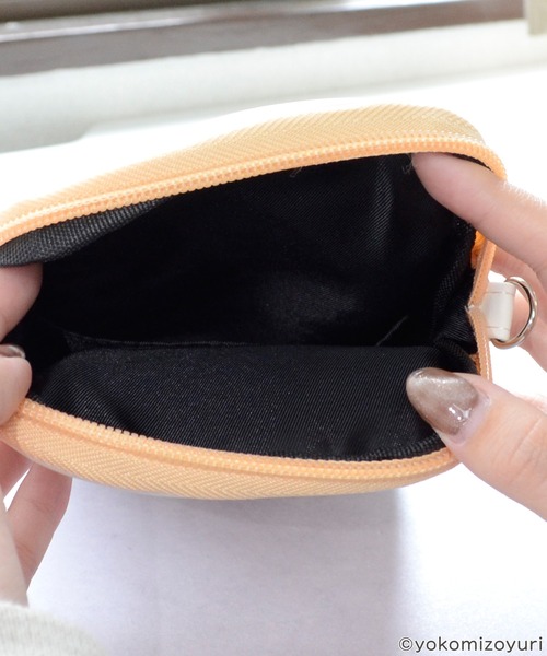 M-factory（エムファクトリー）の「ポーチ キャラクター スマホストラップ なんでもいきもの「スマホポーチ」 なんもの スマホ用ポーチ（スマホグッズ・レディース・グレー/イエロー・ONE SIZE）」の13枚目の写真