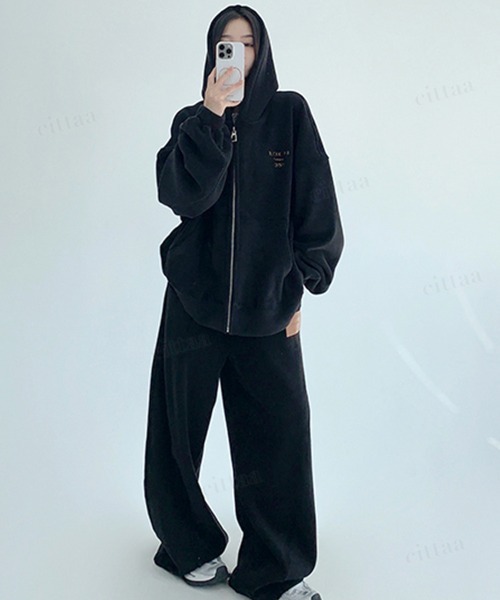 Dalfwin(ダールフィン)の「韓国ファッション 【セットアップ可能】RICECAKEフェイクレザーラベル付フリースワイドパンツ(スウェットパンツ・レディース・ブラック/ライトグレー/ダークグレー・FREE)」の12枚目の写真