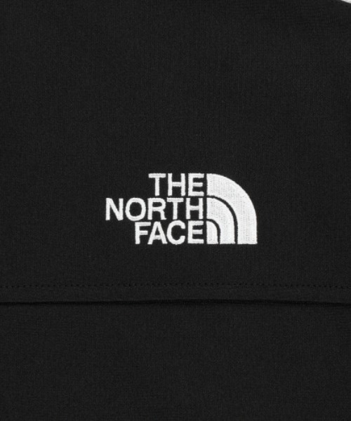 THE NORTH FACE（ザノースフェイス）の「国内未発売 THE NORTH FACE(ザ・ノースフェイス)/トラックジャケット トラックブルゾン ジャージ  スタンドネック  ロゴ刺繍/TNF TRACK JACKET（ジャージ・レディース・ブラック/オフホワイト/グリーン・L/M/XL）」の6枚目の写真