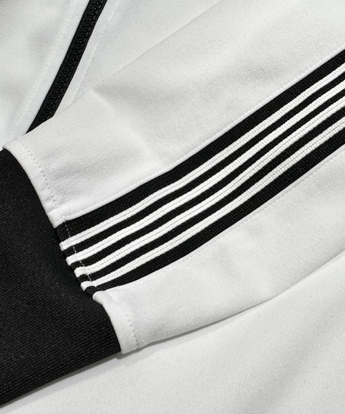 THE NORTH FACE（ザノースフェイス）の「国内未発売 THE NORTH FACE(ザ・ノースフェイス)/トラックジャケット トラックブルゾン ジャージ  スタンドネック  ロゴ刺繍/TNF TRACK JACKET（ジャージ・レディース・ブラック/オフホワイト/グリーン・L/M/XL）」の16枚目の写真