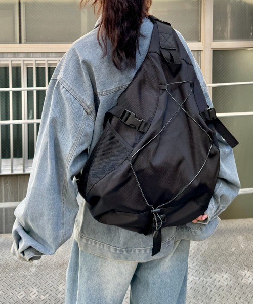 SOLLON.（ソルロン）の「ドローコードワンショルダーナイロンボディバッグ（ボディバッグ/ウエストポーチ・レディース・ブラウン/ネイビー/グレー/ブラック・FREE）」の8枚目の写真