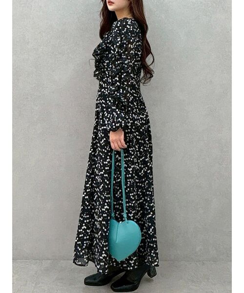 MERCURYDUO(マーキュリーデュオ)の「ダブルラッフルバイカラーパイピングワンピース(ワンピース・レディース・アイボリー/ブラック・SMALL/MEDIUM)」の9枚目の写真