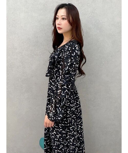 MERCURYDUO(マーキュリーデュオ)の「ダブルラッフルバイカラーパイピングワンピース(ワンピース・レディース・アイボリー/ブラック・SMALL/MEDIUM)」の11枚目の写真