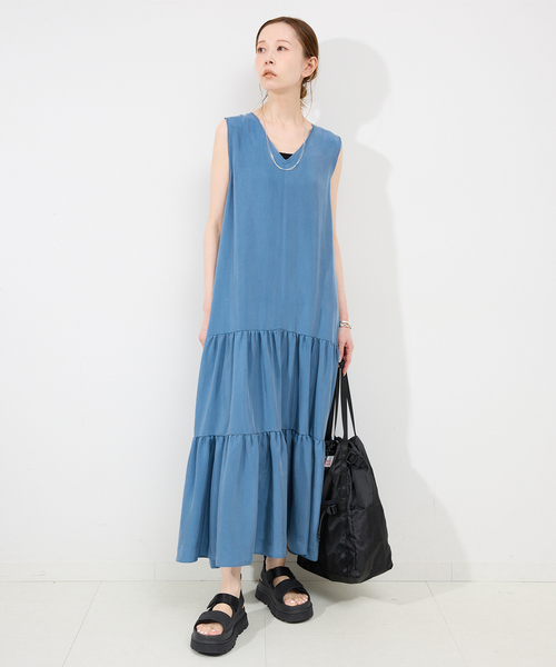 UGG（アグ）の「《別注カラーあり/追加2》 UGG/アグ GoldenGlow Sandal W GOLDENGLOW（サンダル・レディース・カーキ/ブラック・22cm/25cm/24cm/23cm）」の4枚目の写真