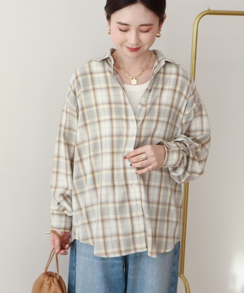 AMERICAN HOLIC（アメリカンホリック）の「【イージーケア】 チェックバックタックシャツ（シャツ/ブラウス・レディース・ブラック/ブルー/ベージュ・L/M）」の3枚目の写真