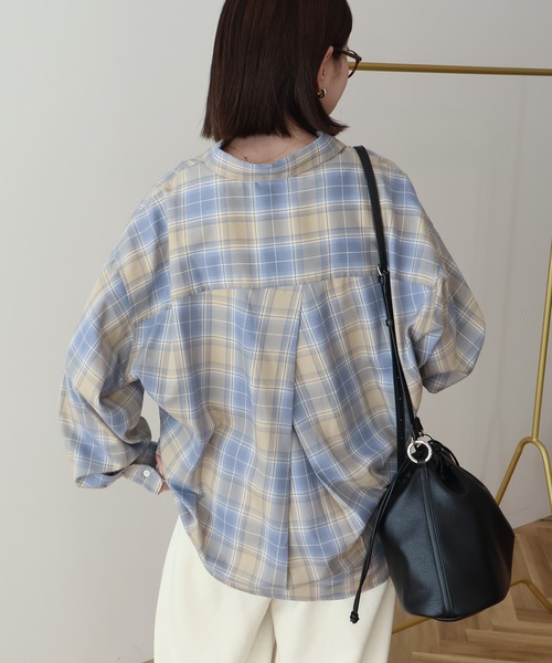 AMERICAN HOLIC（アメリカンホリック）の「【イージーケア】 チェックバックタックシャツ（シャツ/ブラウス・レディース・ブラック/ブルー/ベージュ・L/M）」の17枚目の写真