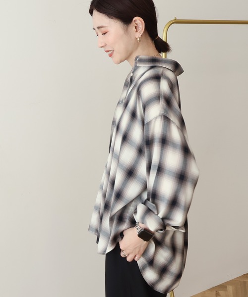 AMERICAN HOLIC（アメリカンホリック）の「【イージーケア】 チェックバックタックシャツ（シャツ/ブラウス・レディース・ブラック/ブルー/ベージュ・L/M）」の22枚目の写真