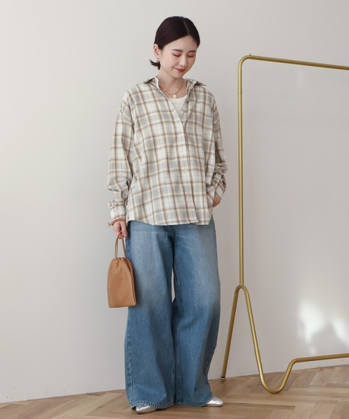 AMERICAN HOLIC（アメリカンホリック）の「【イージーケア】 チェックバックタックシャツ（シャツ/ブラウス・レディース・ブラック/ブルー/ベージュ・L/M）」の6枚目の写真