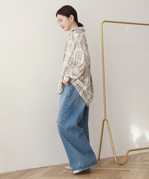 AMERICAN HOLIC（アメリカンホリック）の「【イージーケア】 チェックバックタックシャツ（シャツ/ブラウス・レディース・ブラック/ブルー/ベージュ・L/M）」の7枚目の写真