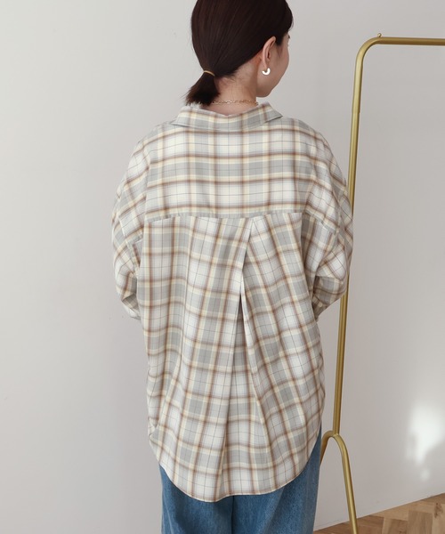 AMERICAN HOLIC（アメリカンホリック）の「【イージーケア】 チェックバックタックシャツ（シャツ/ブラウス・レディース・ブラック/ブルー/ベージュ・L/M）」の11枚目の写真