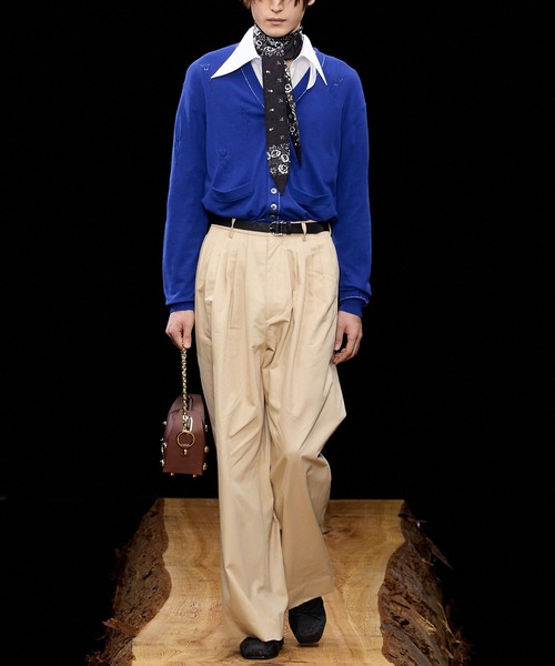 MASU（エムエーエスユー）の「【M A S U】6 TUCK TROUSERS（その他パンツ・メンズ・ブラック/ベージュ・46/48）」の3枚目の写真