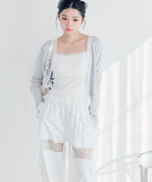 OLIVE des OLIVE(オリーブデオリーブ)の「レース切替カーゴパンツ(カーゴパンツ・レディース・ピンク/ネイビー/ミント/オフホワイト・FREE)」の6枚目の写真