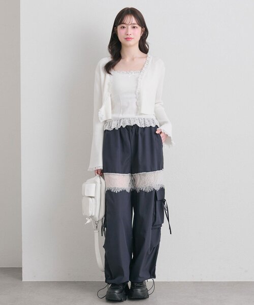 OLIVE des OLIVE(オリーブデオリーブ)の「レース切替カーゴパンツ(カーゴパンツ・レディース・ピンク/ネイビー/ミント/オフホワイト・FREE)」の15枚目の写真