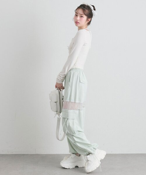 OLIVE des OLIVE(オリーブデオリーブ)の「レース切替カーゴパンツ(カーゴパンツ・レディース・ピンク/ネイビー/ミント/オフホワイト・FREE)」の21枚目の写真