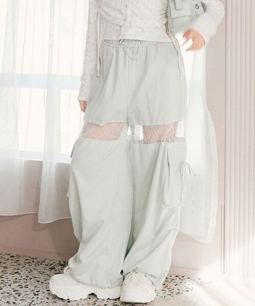 OLIVE des OLIVE(オリーブデオリーブ)の「レース切替カーゴパンツ(カーゴパンツ・レディース・ピンク/ネイビー/ミント/オフホワイト・FREE)」の22枚目の写真