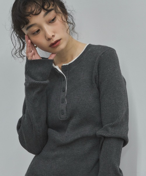 feepur（フェピュール）の「【ハンドウォッシャブル】バイカラーヘンリーニット（ニット/セーター・レディース・チャコールグレー/アイボリー・MEDIUM）」の21枚目の写真